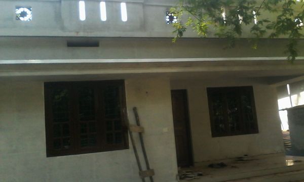 haripad house with 6 cent for sale