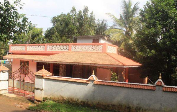 21 cent of land with house in elanthoor