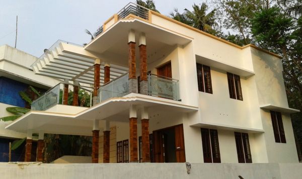 3BHK PREMIUM HOUSE...PRIME LOCATION...89 Lakhs...ONLY 50mtr from BUS STAND...