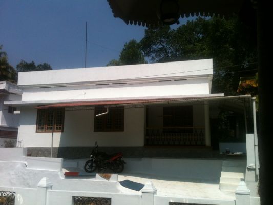 Six cent land and a best house in kothamangalam