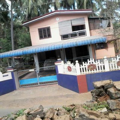 12 cent land with house in pazhayannur Thrisur