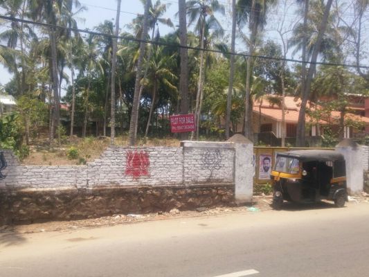 22 cent land at sreekaryam