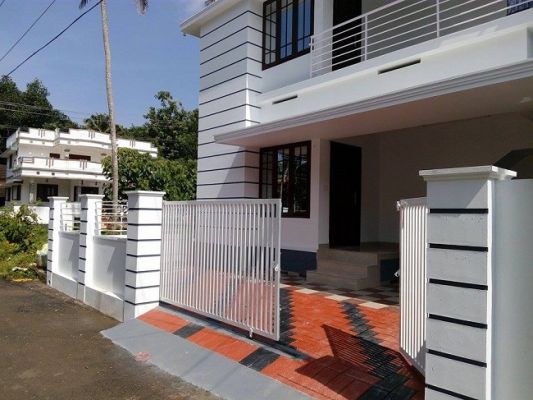 4 Cent , 1600 sq.ft , 3bhk house in Udayamperoor, Ernakulam .