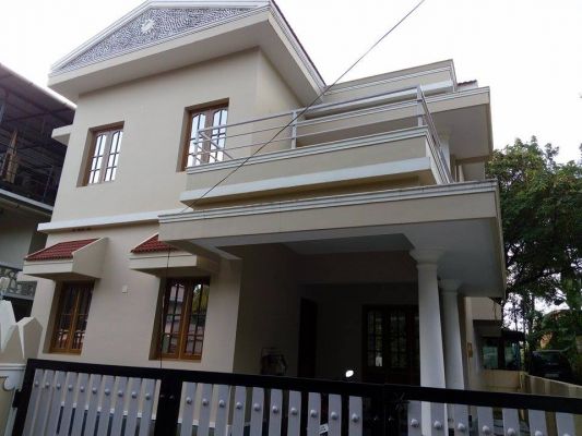 VC851 , 4.100 Cent , 1650 sq.ft,4bhk house in Chottanikkara .