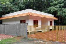 Ready to move 3 bed new villa(1053 sqft) near thalayolaparambu DB college