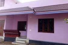 4 Cent , 1000 sq.ft , 2bhk house in Thrippunithura,Kochi .