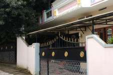 7 cent plot and 6BHK house in Vazhakkala