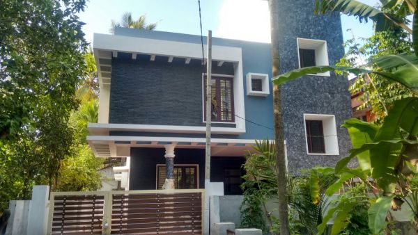 5 BHK house for Rent with car parking