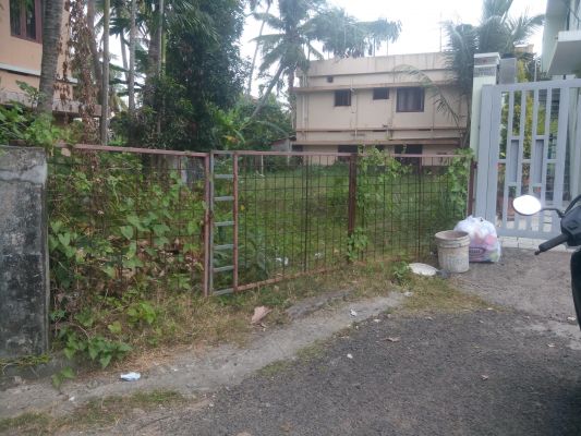 7 CENTS LAND KALOOR ERNAKULAM URGENT SALE