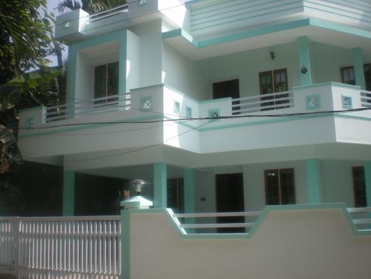 5.6 Cent land with 2100sqft new house for sale at Mulanthuruthy  - Ernakulam