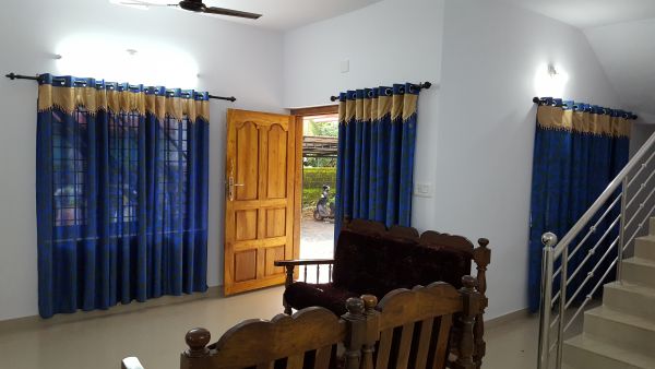 For  Rent / Sale:- 2000 sq. ft. New house  of Two familys/ Hostel/near Govt. Medical college)