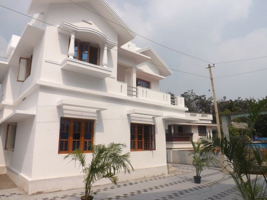 4 bhk house in Chottanikkara- Eruveli.