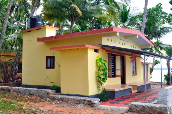 Lake view 2 BHK villa at astamudi kollam in 5 cents