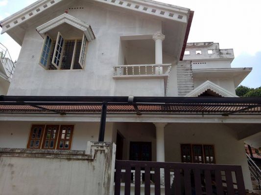 4BHK, 1850sqft house in thripunithura eroor