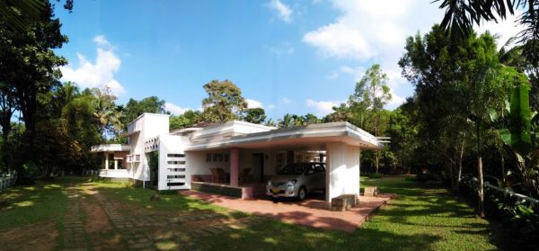 Estate Bungalow in Mundakayam