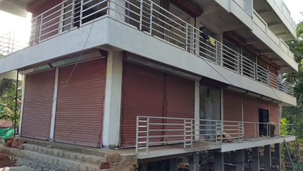 FLATS & SHOPS AT MANARCAD CHURCH JN. FOR RENT