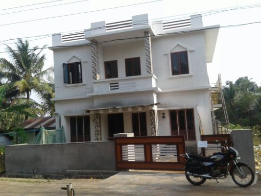 4 cents of Land in Kallankuzhy,Vallachira,Thrissur kerala