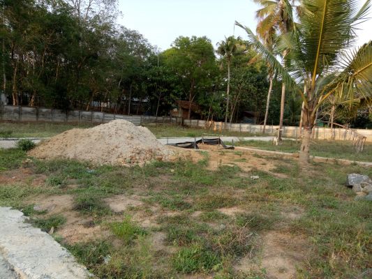 3,4 cents of house plots in mulanthuruthy Town