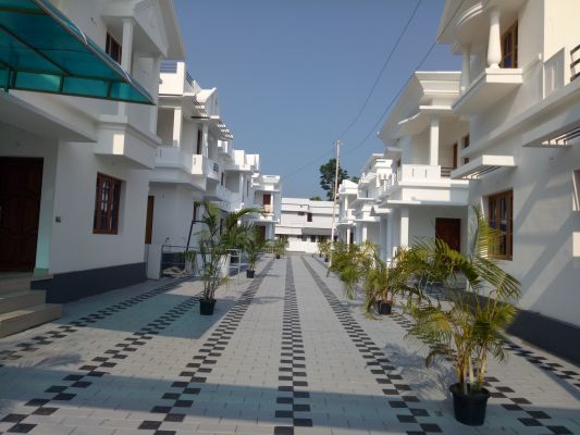 1550 sqft 4 bhk semi furnished villa in chottanikkara - eruveli