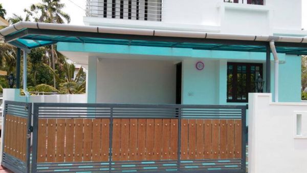 4 cent 1250 sqft 3 bhk house in Mulanthuruthy