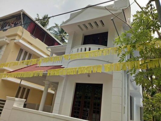 6 cent 1800 sqft 4 bhk house in Thrippunithura-Maradu