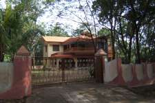 4000 sq.ft.land with 68 centrs property in Kodumon, Adoor