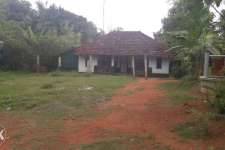 5 cents plot in Vallachira, Thrissur