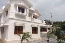 4 bhk house in Chottanikkara- Eruveli.