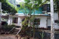 20Cent Land with 1100Spft House with Well at Karoor, Pala