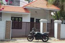 4.5cent house and plot in papangamukku cochin