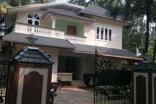 House with 10 cents land for sale at Edavanakad, Eranakulam, 2 storey villa