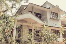 9 cents of land with 2500 sq ft 4BHK house