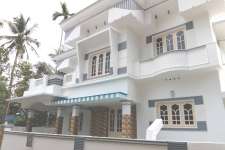 4.75 cent, 4bhk house in Chottanikkara