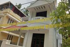 6 cent 1800 sqft 4 bhk house in Thrippunithura-Maradu