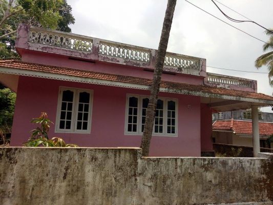 7 cent land with 900 sqft, 2 bhk house