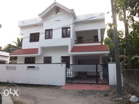 4 cent land with 5 bhk, 1800 sqft house in Thrippunithura-Udayamperoor