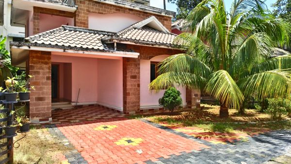 3BHK VILLA guruvayur. 24 hour water and security. Close to basic amenities.