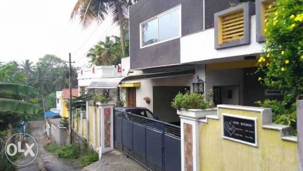 OWNER LIVING HOUSE FOR SALE IN TRIVANDRUM AT KARYAVATTOM