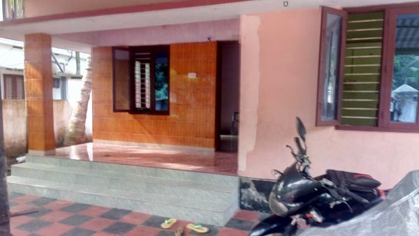 House in 5 cents in karungappally, kollam