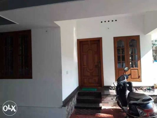 house urgent sale at Varappuzha.  Ernakulam