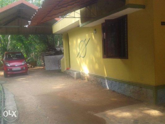 Urgent Sale ,1350 sqft House with 33cent sale at SN Puram PO ,Pampady,Kottayam