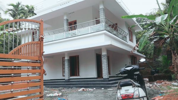 11.25 cent plot and home for sale at Ramamangalam