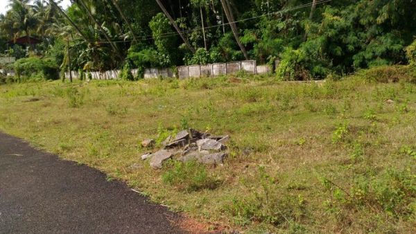 Residential land for sale in Aranattukkara