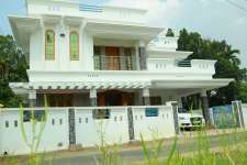 ATTRACTIVE HOUSE NEAR NH VARAPUZHA IN POSH AREA