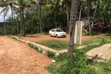 35 cents of land in Pothencode, Nannatukavubus route frontage