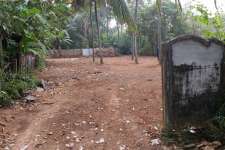 15cents of residential land for sale in Kuttur