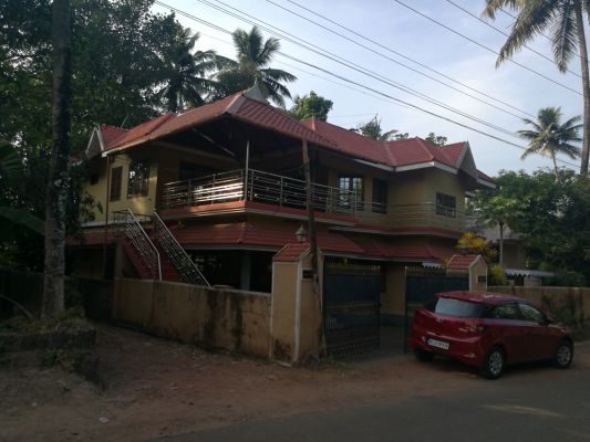 Fully furnished 3 bhk house for rent (first floor)