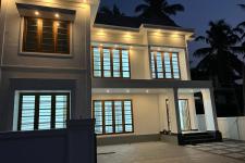 4 BHK House for sale in Avenue Road, Thrissur.